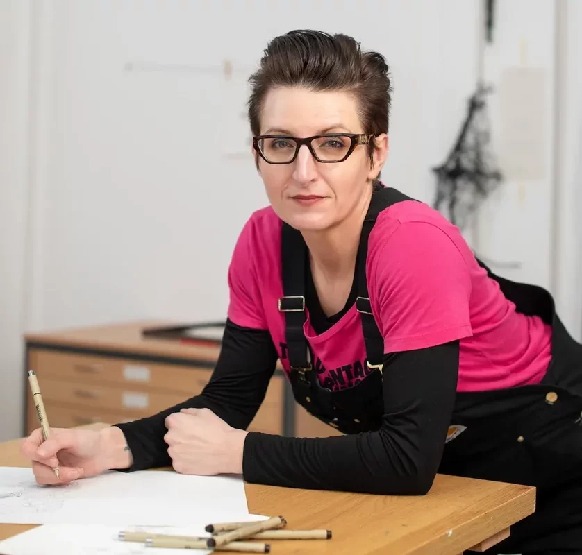 Victoria Helena: Empowering Artists to Manage Their Finances