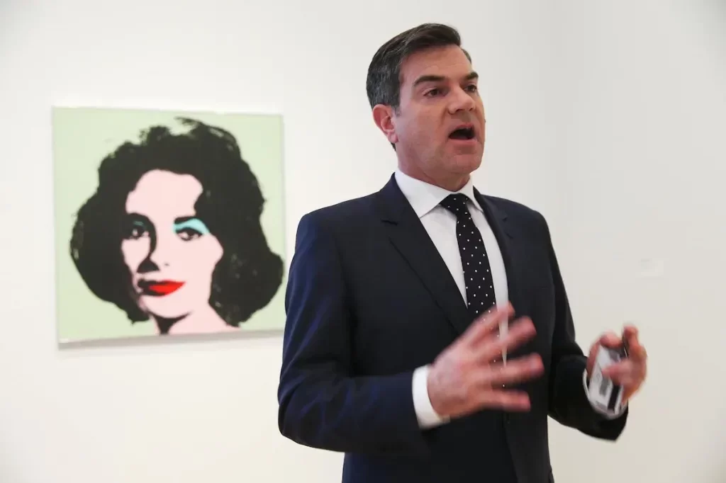 Art Institute of Chicago's Director Reflects on Airplane Incident: A Transformative Experience