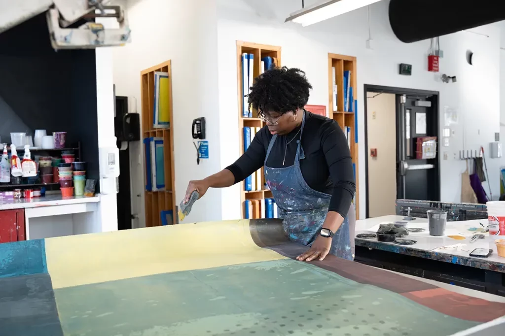 Mark Bradford and Carrie Mae Weems Among Artists Chosen for Obama Presidential Center