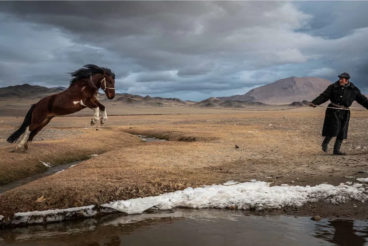 In 'Altai,' Claire Thomas Captures the Timeless Nomadic Lifestyle of Mongolia