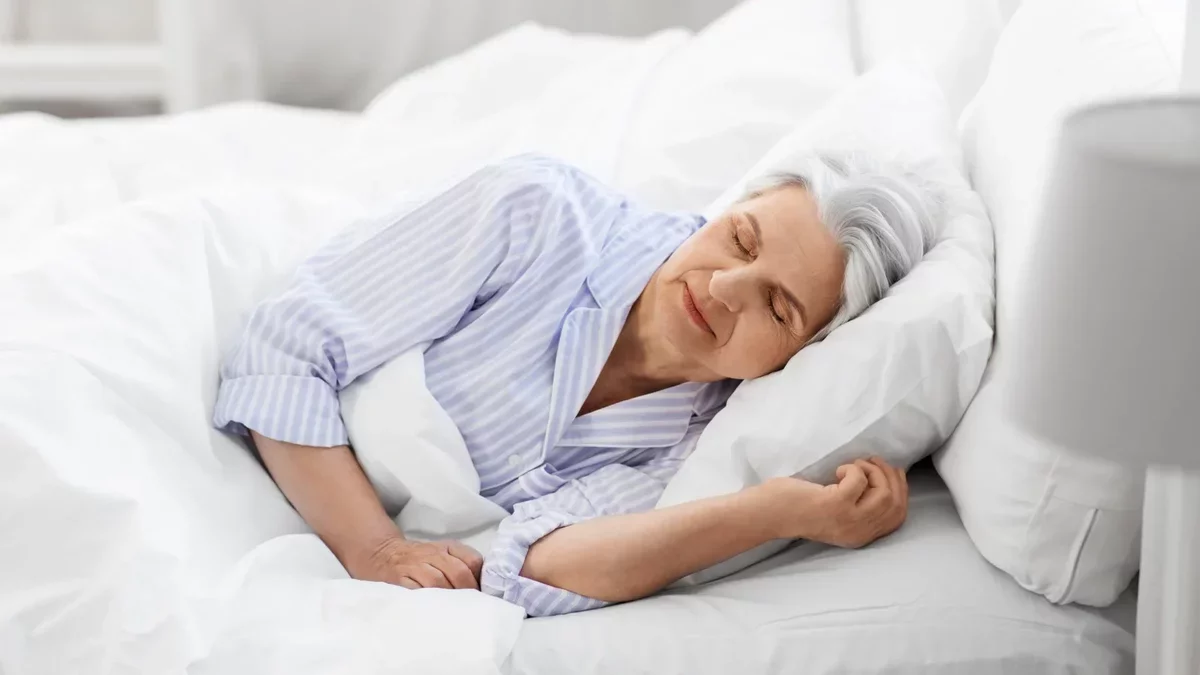 Optimal Bedroom Temperature for Stress-Free Sleep in Older Adults