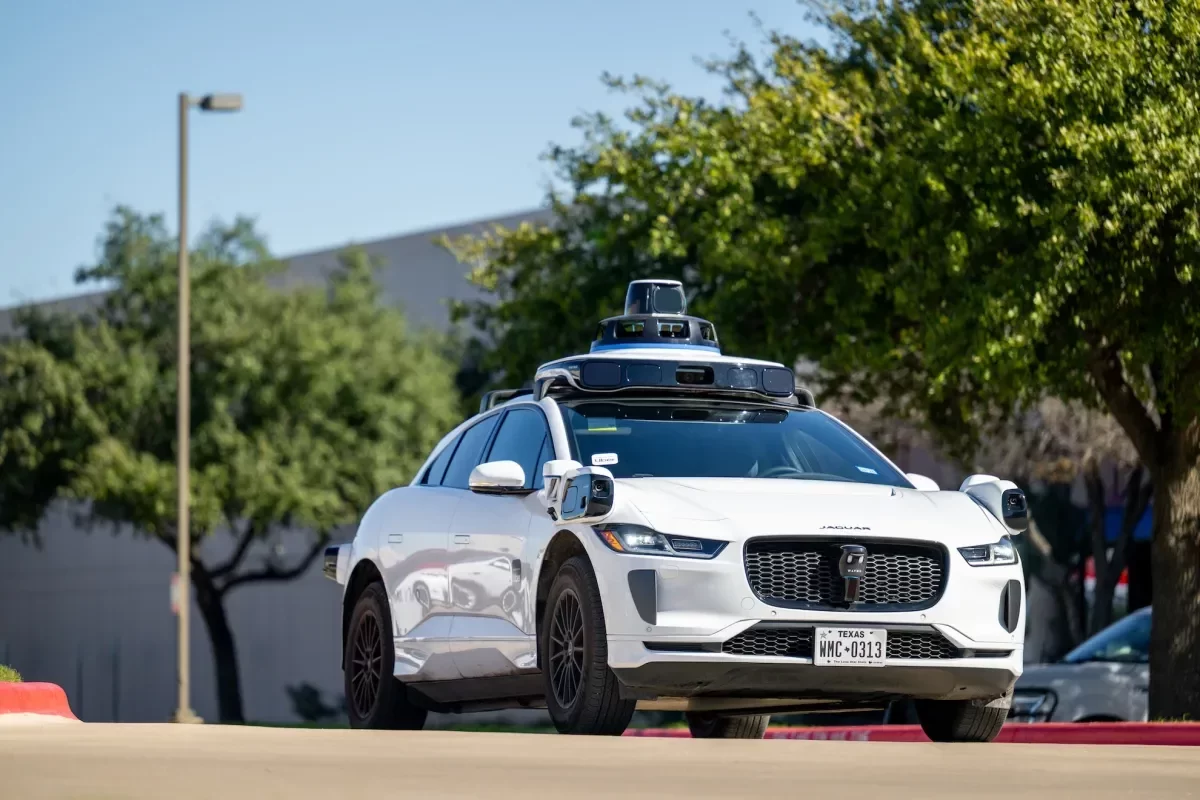 Waymo Collaborates with DoorDash to Address Self-Driving Car Door Issues