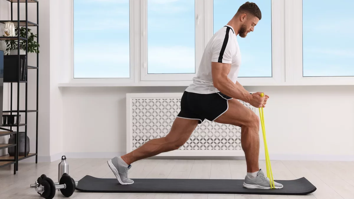 Choosing Between Resistance Bands and Dumbbells: A Comprehensive Guide