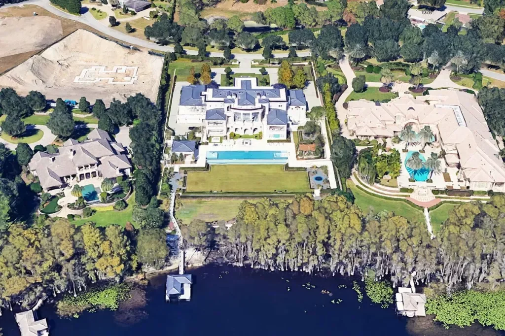 Brazilian Authorities Investigate Art Holdings of Bank CEO