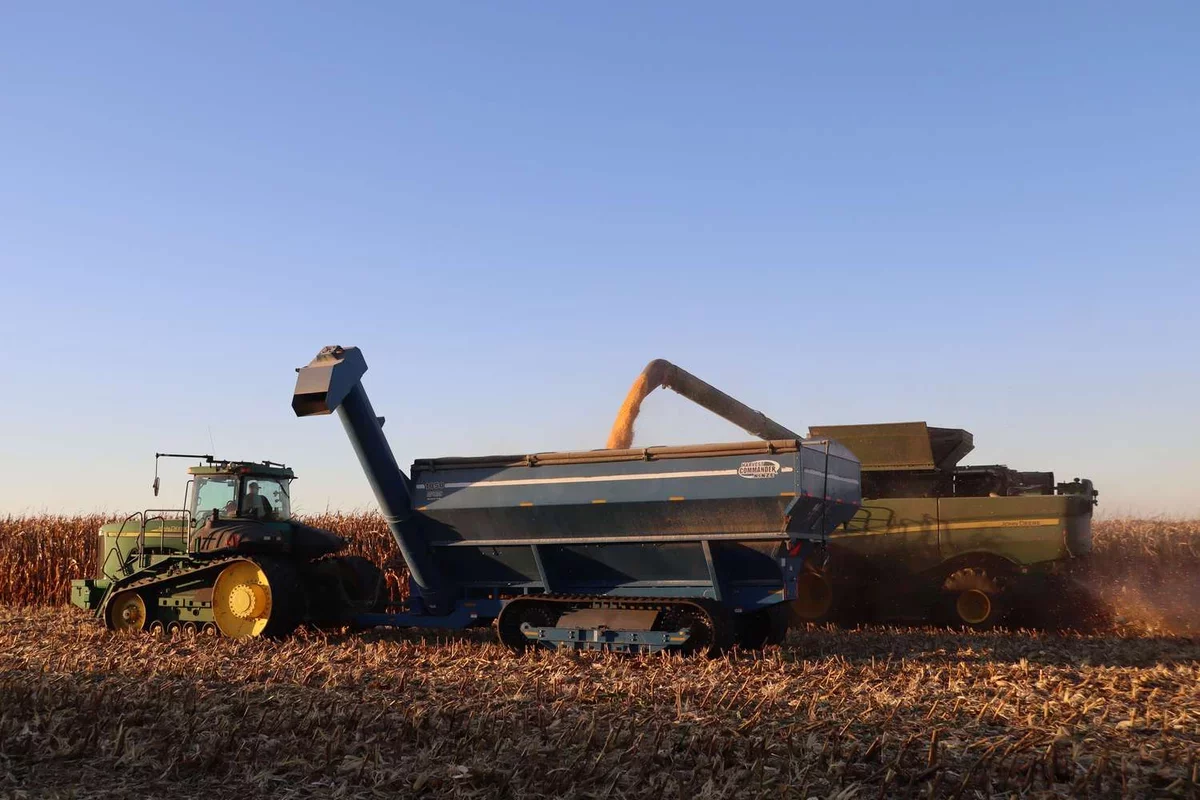 U.S. Tractor Sales Decline While Combine Sales Surge