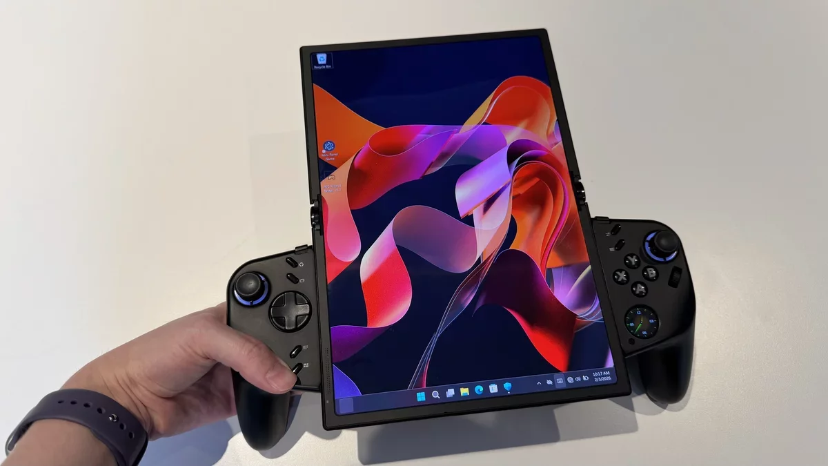 Lenovo Unveils Innovative Foldable Gaming Handheld Concept