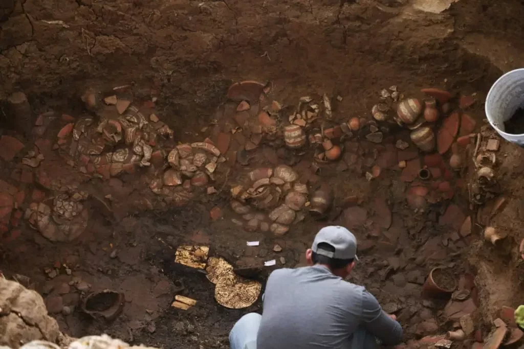 Ancient Tomb in Panama Uncovers Wealth and Ritual Sacrifice