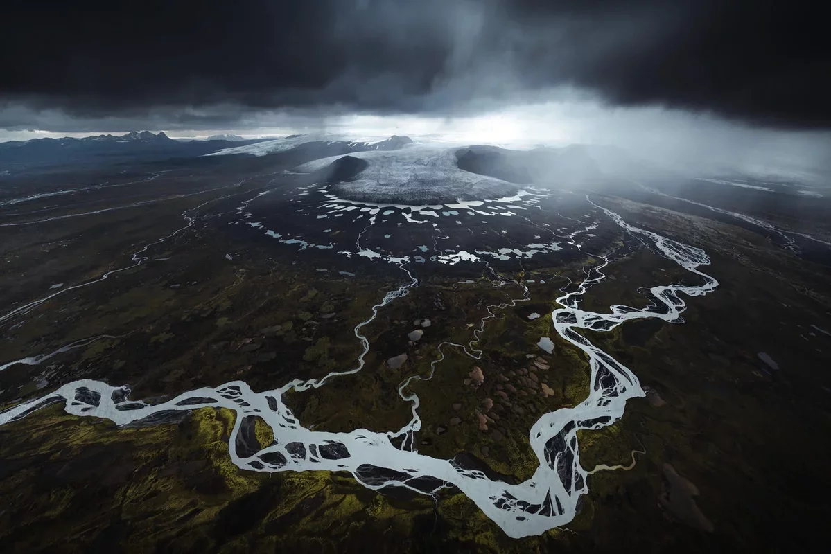 Dani Guindo's Stunning Aerial Photography Unveils the Mystique of an Icelandic Glacier