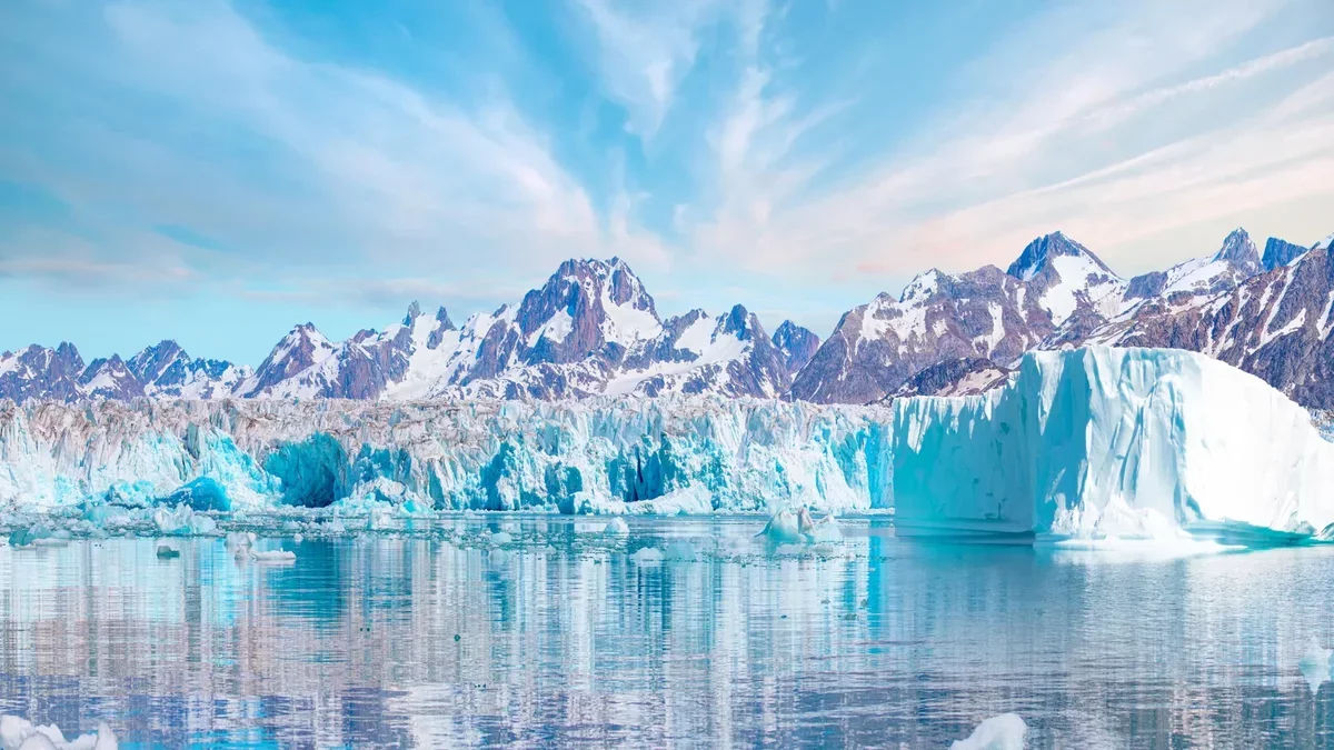 Groundbreaking Discovery: Giant Swirling Plumes Found in Greenland's Ice Sheet