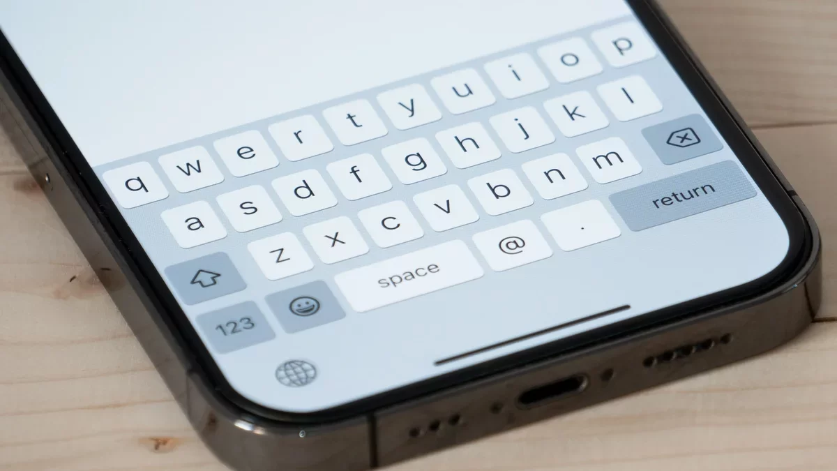 Apple Addresses iPhone Keyboard Issues with Upcoming iOS 26.4 Update