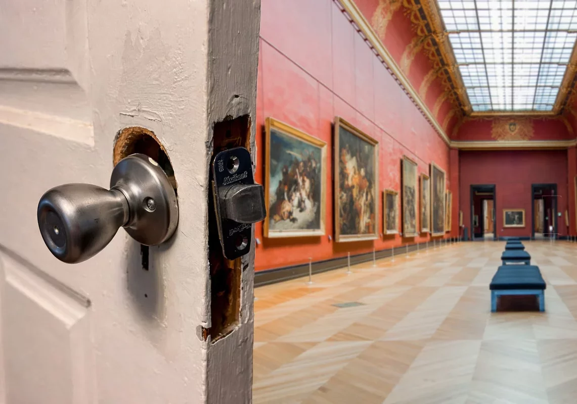Louvre Museum Enhances Security with New Lock System