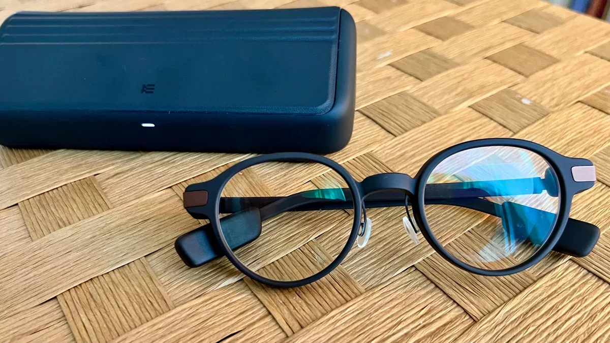 The Future of Smart Glasses: Open Platforms Take Center Stage