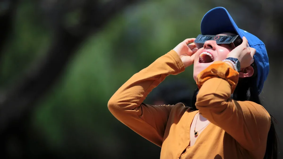 Seismic Silence: Total Solar Eclipse's Impact on Urban Noise Levels