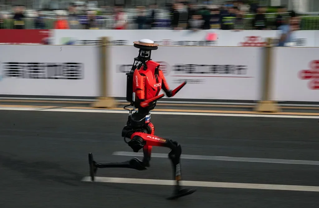 Robots Achieve New Milestone at Beijing Half-Marathon