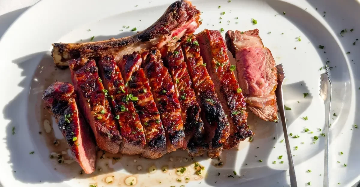 Mastering the Art of Dining at a Steakhouse