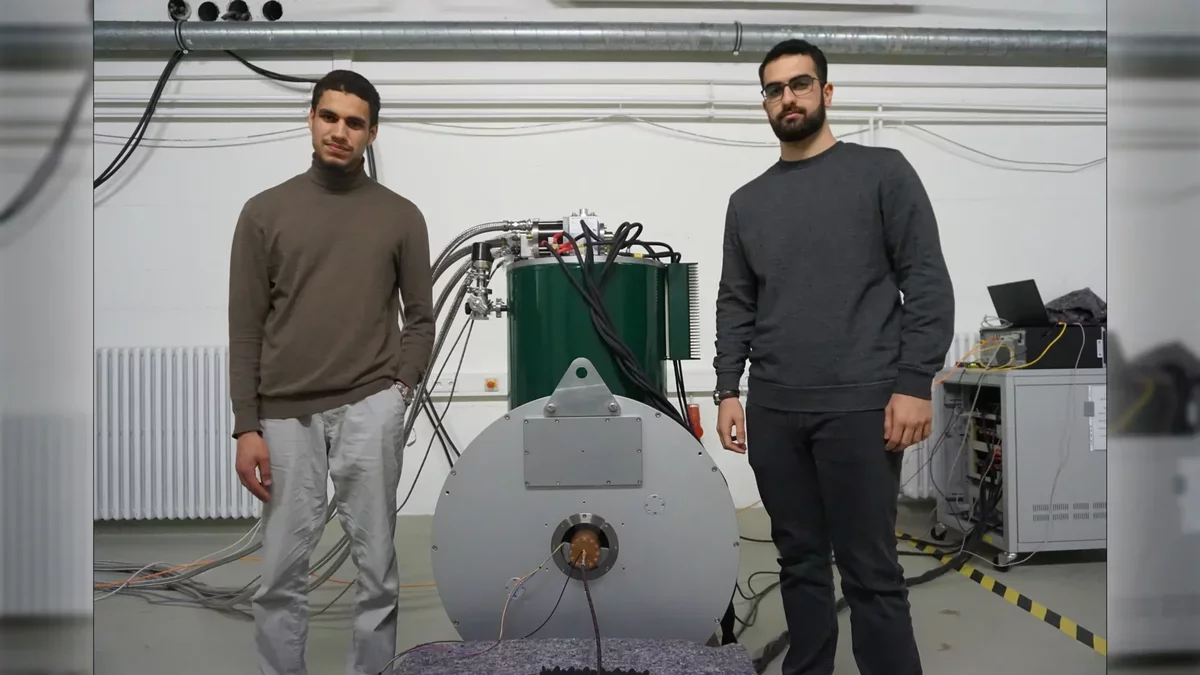 Students Create a "Cosmic Radio" to Detect Dark Matter