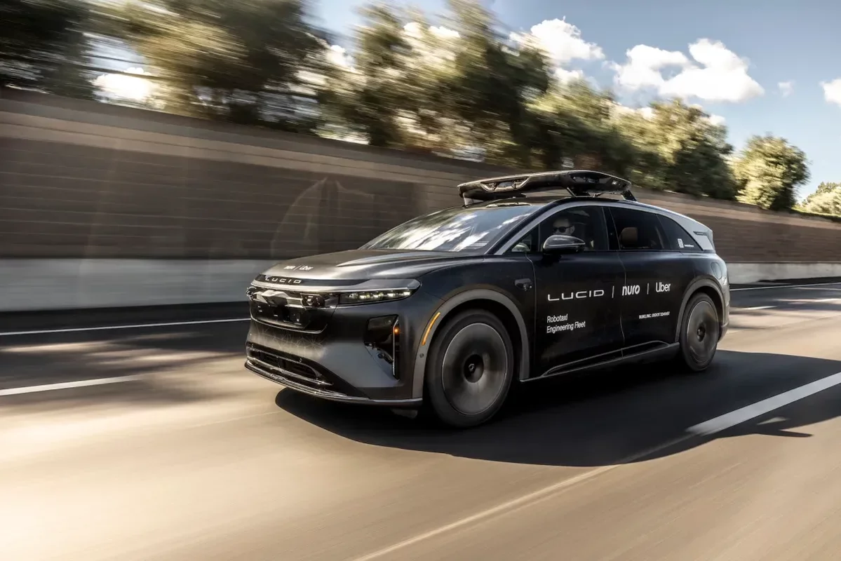 Uber Partners with Hertz for Luxurious Robotaxi Fleet Management