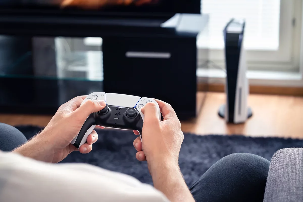 Sony Clarifies Digital Game Policy: One-Time Internet Check Required
