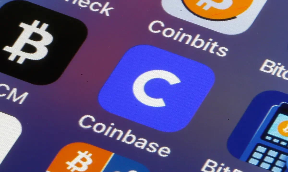 Coinbase Restructures, Emphasizing AI and Efficiency