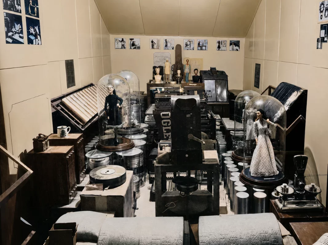A Glimpse into the Future: The Crypt of Civilization Sealed in 1940