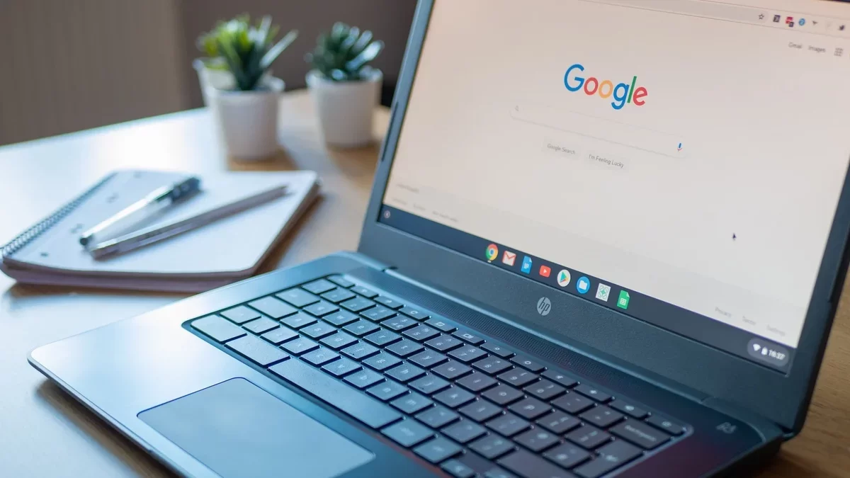 Discover the Top Five Built-In Apps for Your Chromebook