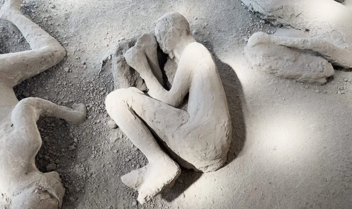 The Legacy of a Roman Medic: Insights from Pompeii's Garden of the Fugitives