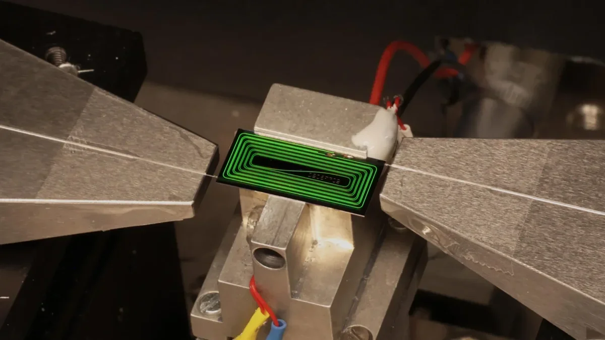 Breakthrough in Laser Technology: Ultrafast Lasers Shrunk to Chip Size
