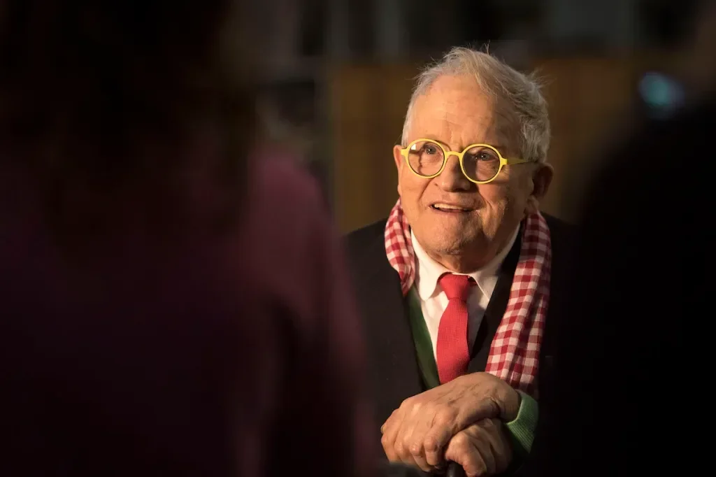 David Hockney: The Iconic Artist of 1960s Los Angeles Passes Away at 88