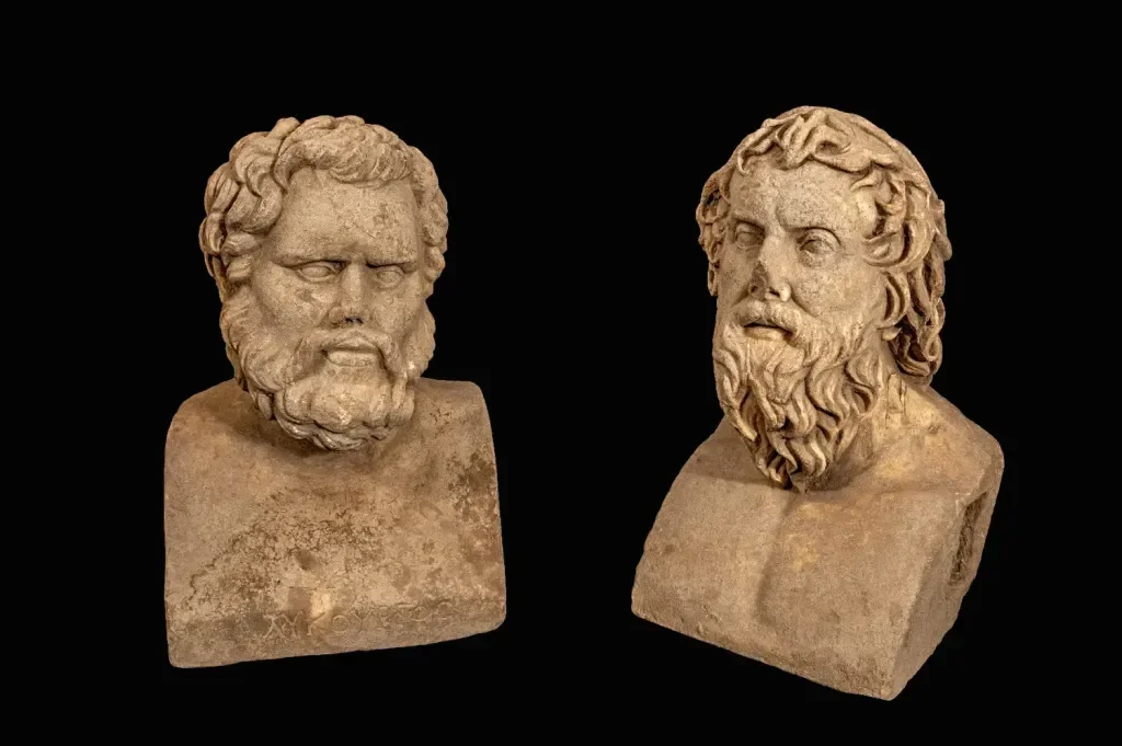Israel'da Antik Bir Şarap Teknesinden 1.700 Yıllık İki Roma Mermer Heykeli Çıktı
