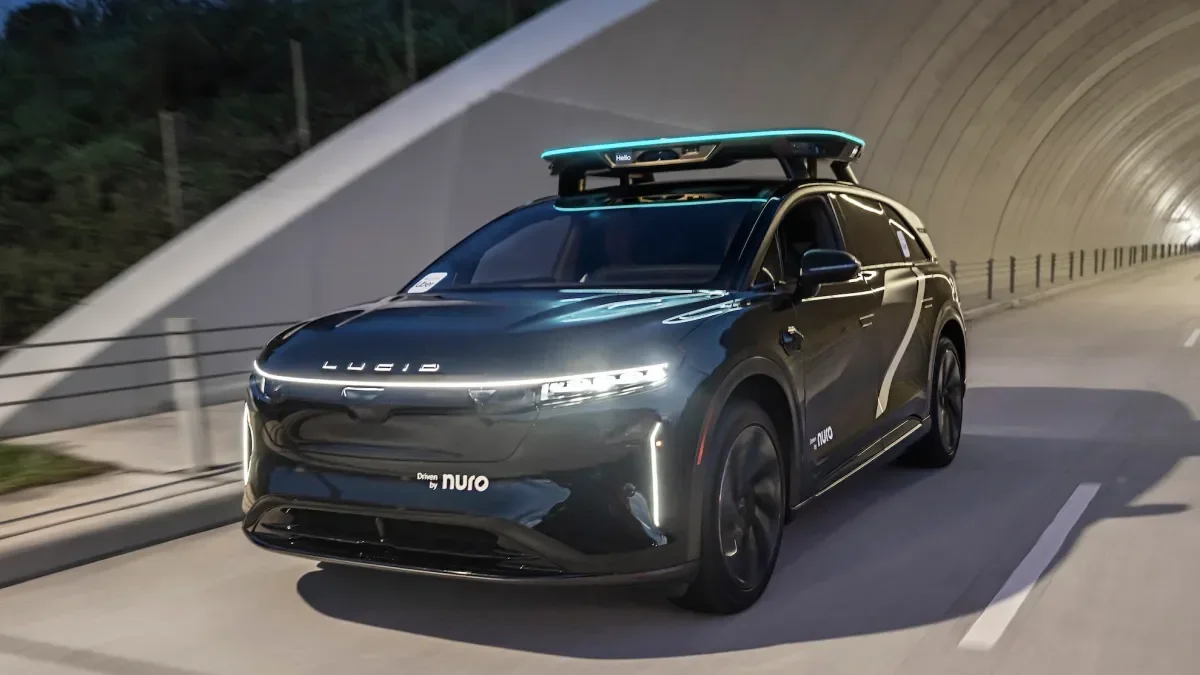 Uber to Launch Premium Robotaxi Service in Houston by 2027