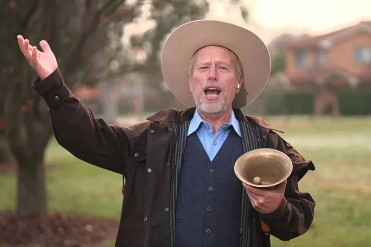 Australian Town Crier Sets World Record for Loudest Human Shout
