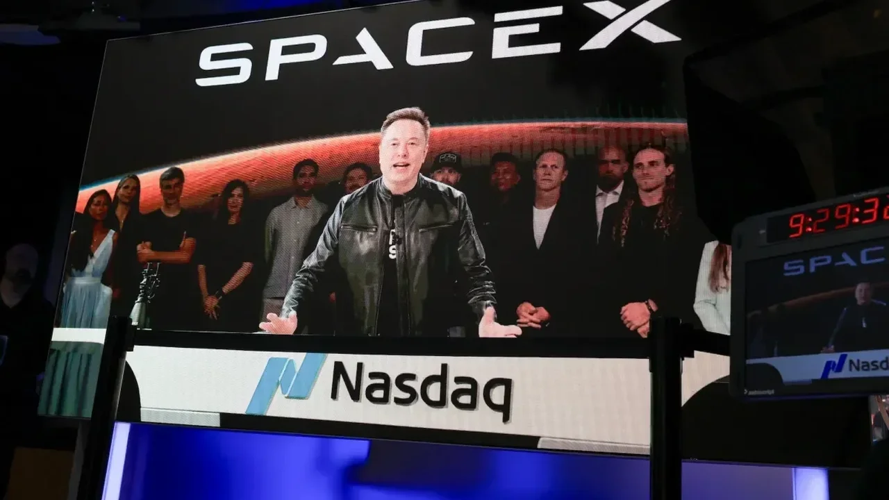 SpaceX Shares Ease Below IPO Level as Starship Readies for Next Test