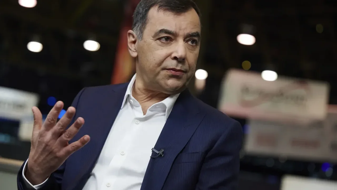 Mobileye's Shashua to Step Aside as Company Accelerates Robotaxi and Robotics Plans