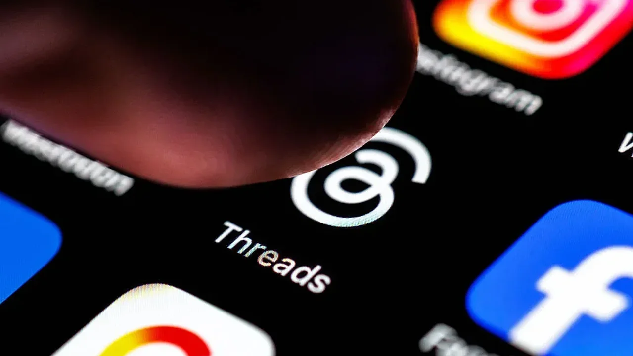 Threads' DMs Gain Direct Access to Meta AI