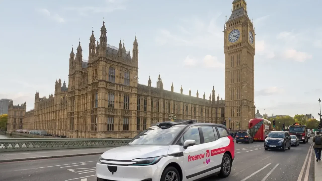 Lyft and Baidu Begin Robotaxi Trials in London