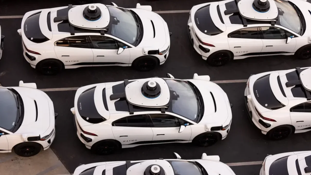 Waymo and Robotaxi Firms Face New Standards Push on Emergency Access