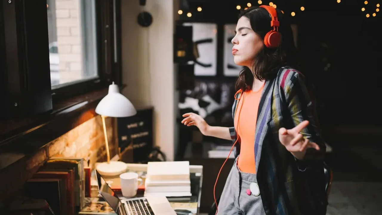 Winamp Returns with Deezer-Powered Music Experience