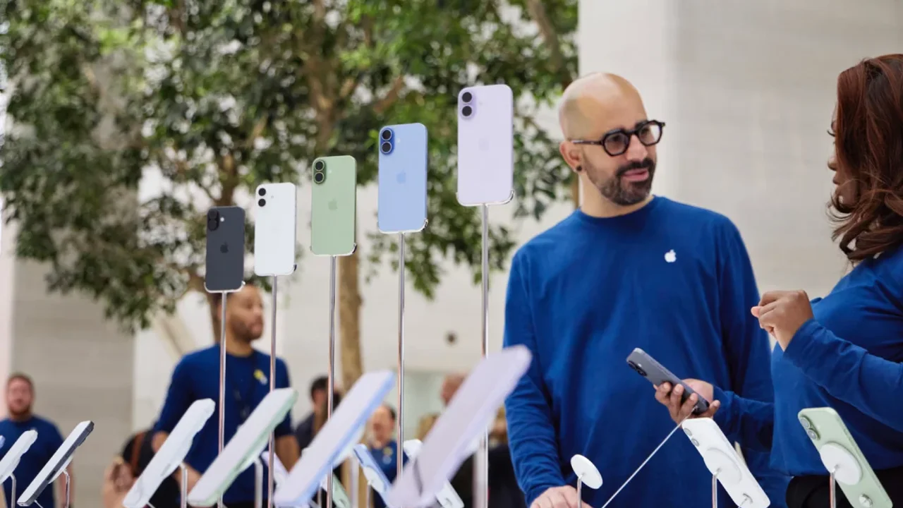 Smartphone Ownership Is Evolving: Buying vs. Monthly Upgrade Plans