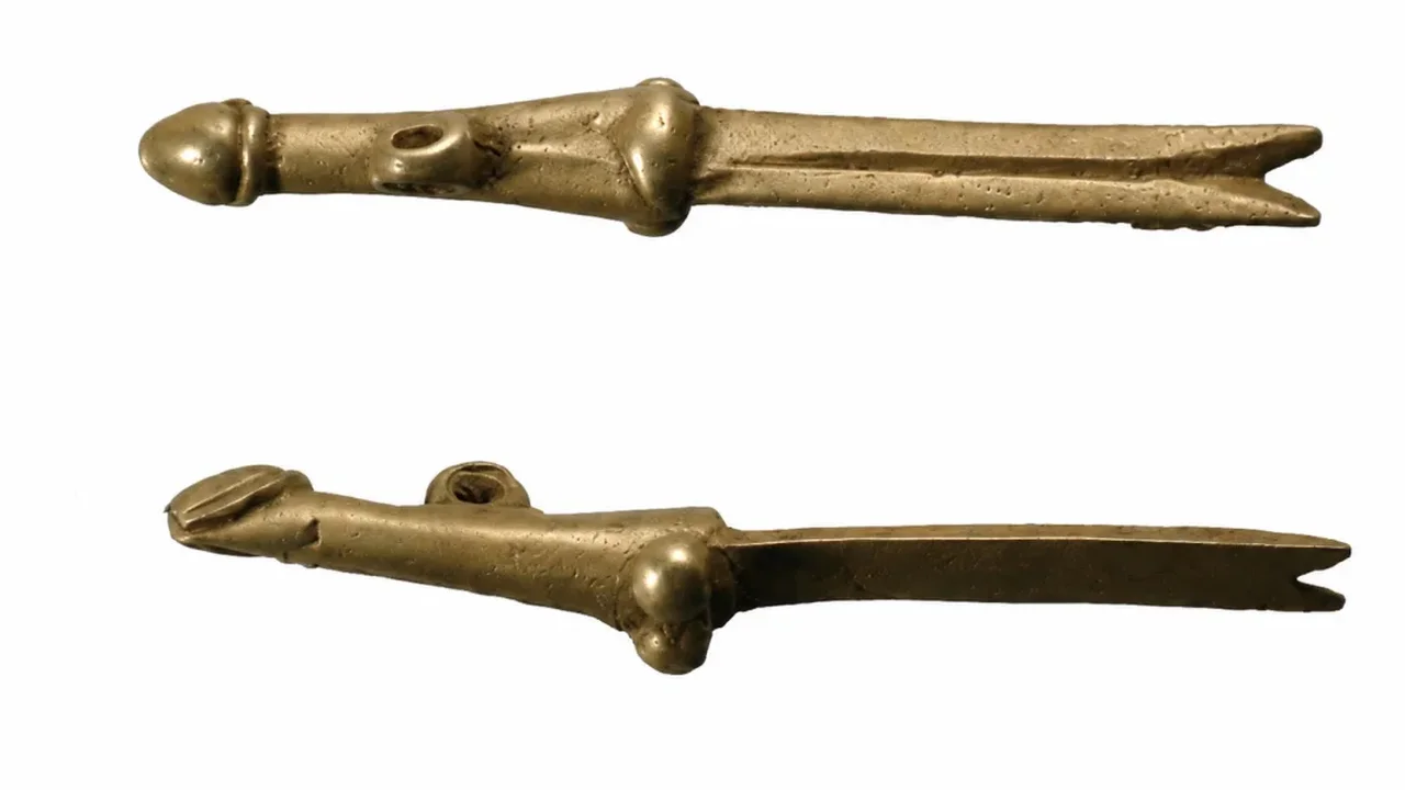 Roman Britain's Smallest Surprises: A Grooming Tool With Symbolic Design