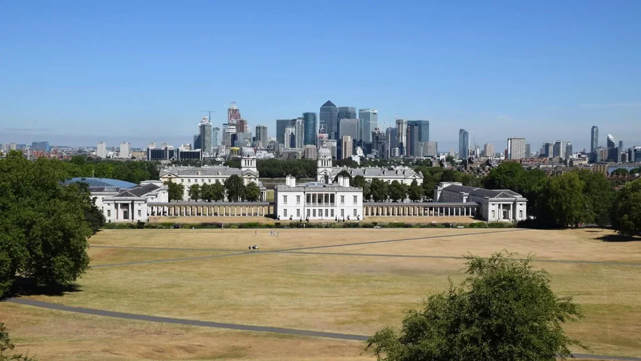 London Logs Its First Rainless Month in 150 Years of Records