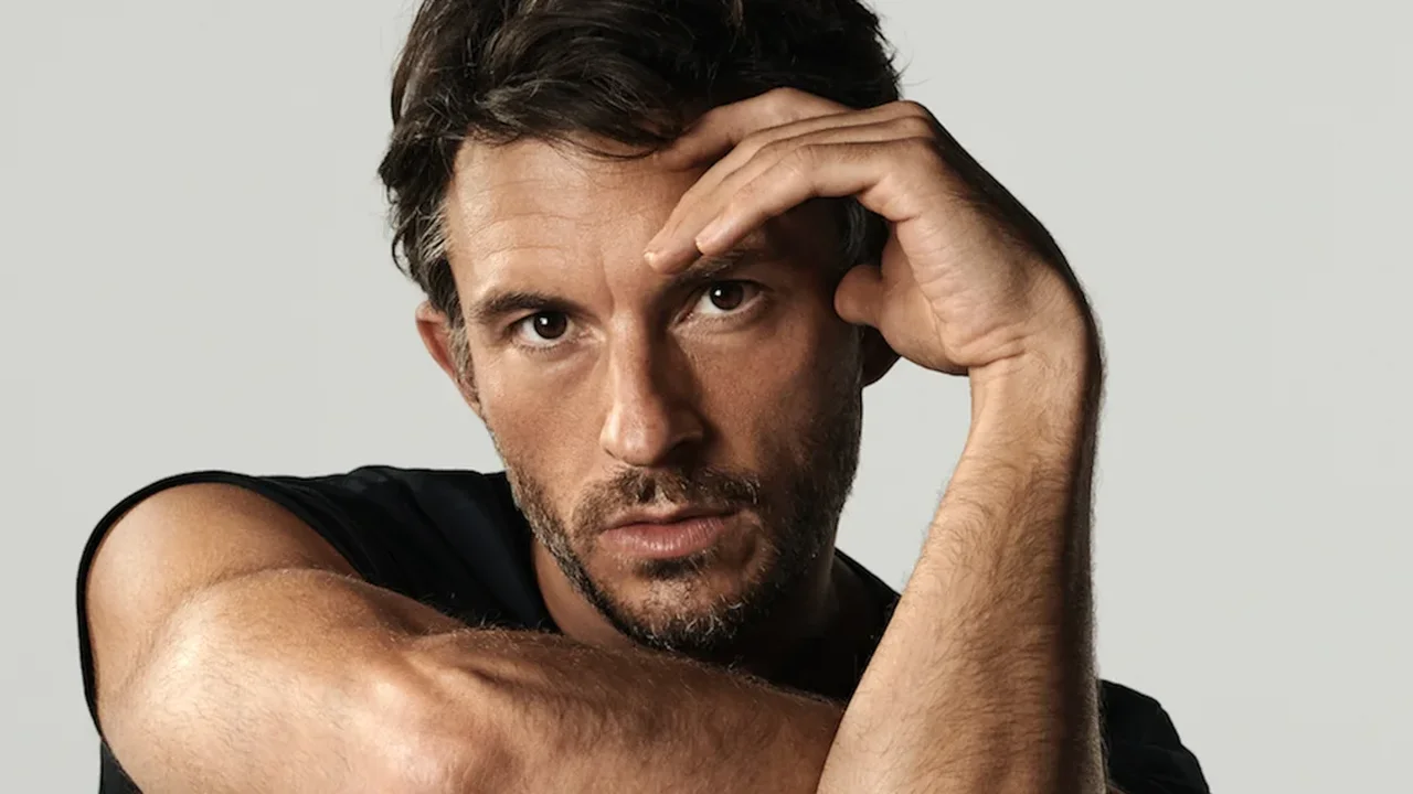 Jonathan Bailey Shares the Scent Memories That Shaped His Style