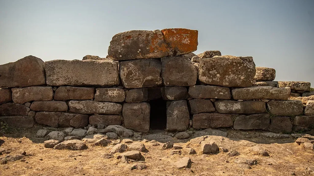 Ancient Bronze Age Tomb Unearthed in Sardinia's Wild Interior