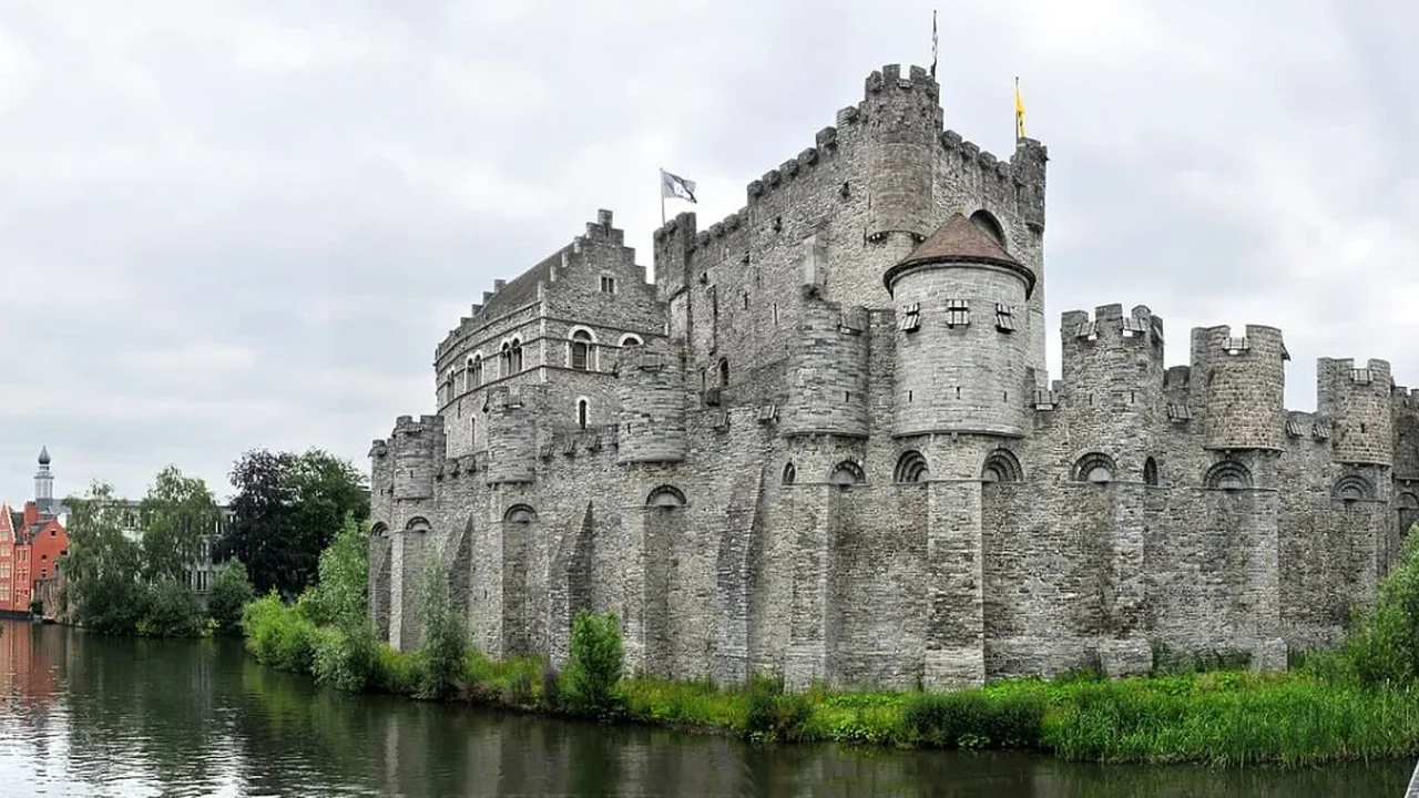 Belgium Dig Reveals Spanish Castle Remains and a Medieval Quarter Beneath New Housing Site