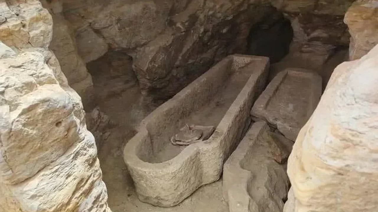 Three Tombs Unearthed at Egypt's Bahariya Oasis