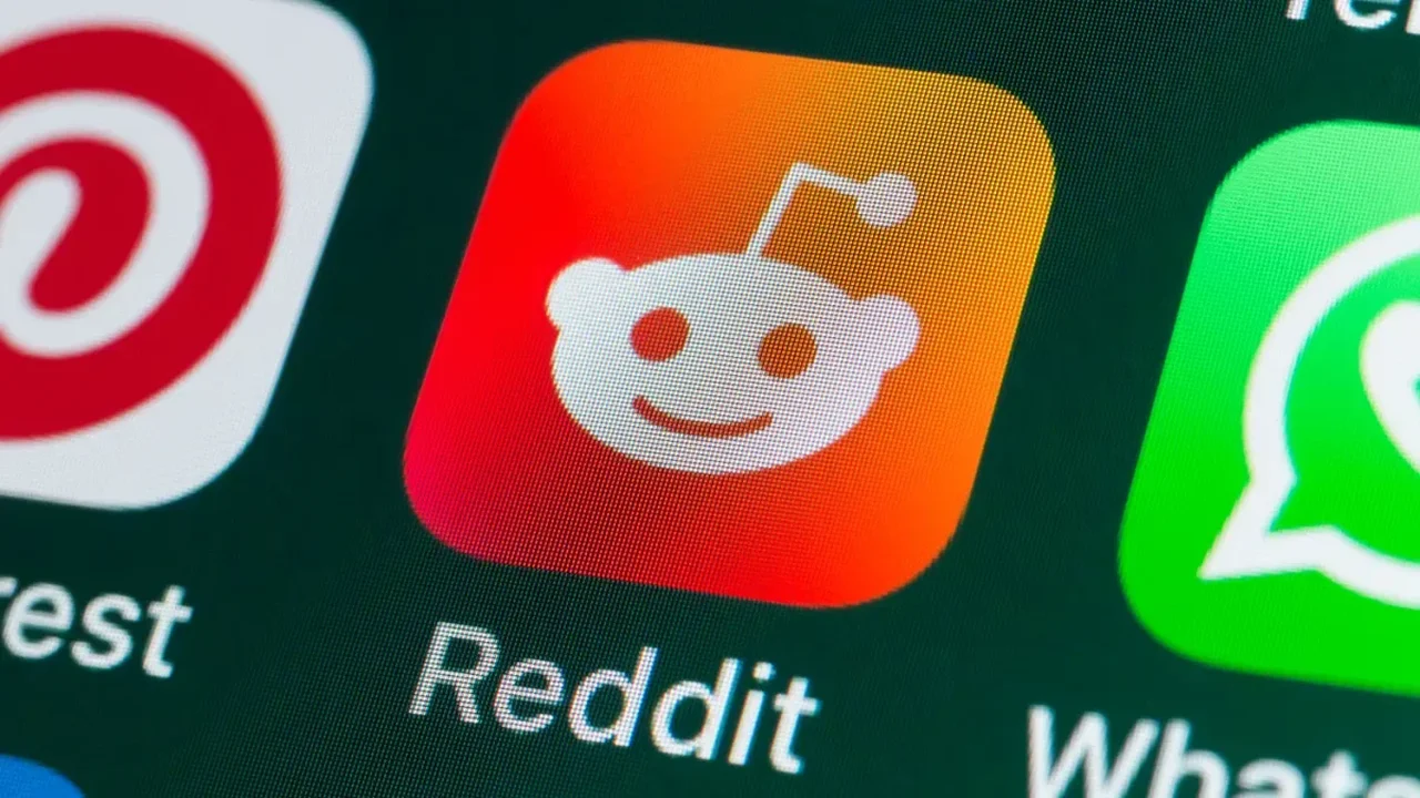Reddit Tests a New Audio-Video Format for Viral Posts