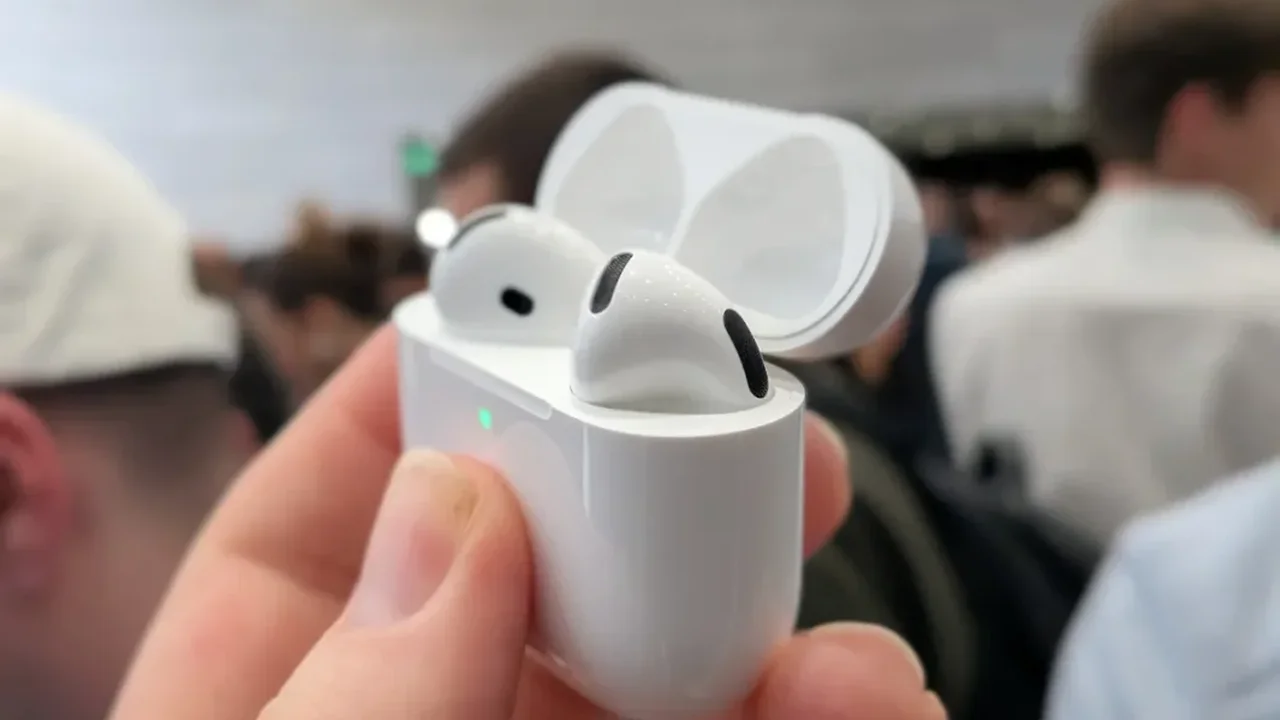 Apple's macOS Code Hints at Camera-Enabled AirPods