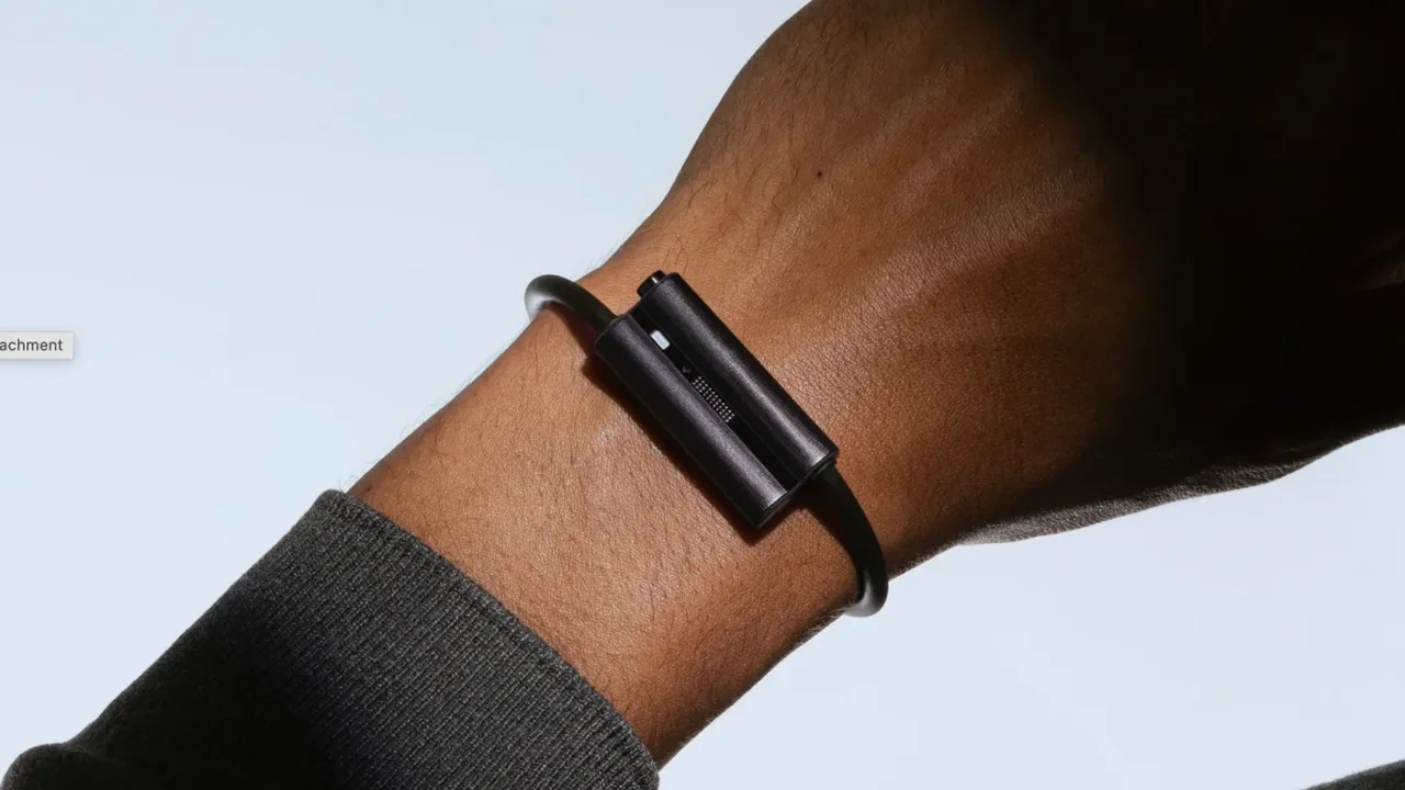 Fitbit Founders Introduce Luffu Link, an LTE Health Band Built for Family Care