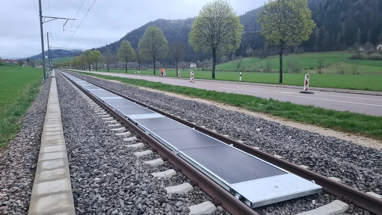 Switzerland Tests Solar Panels Between Active Railway Tracks