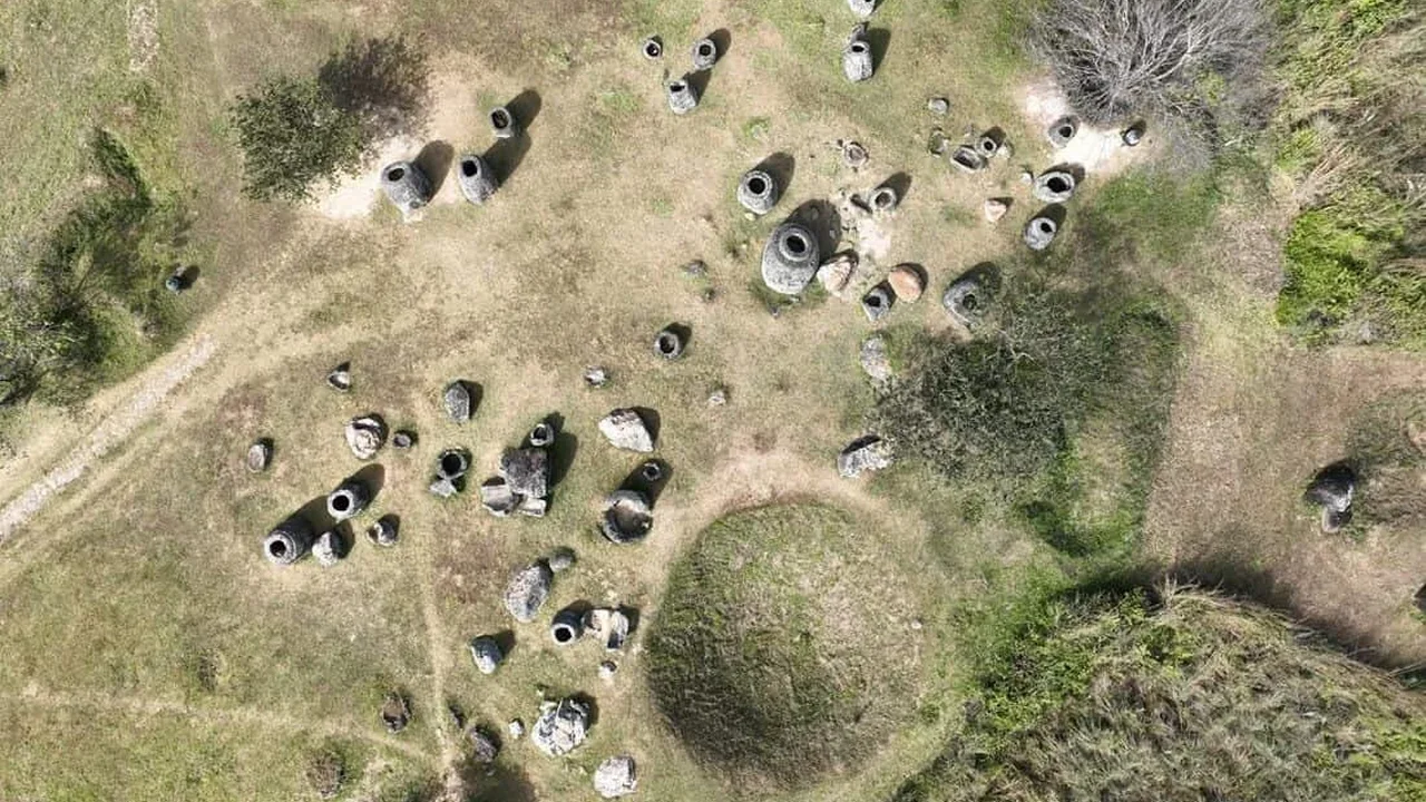 Laos' Ancient Burial Jars Reveal a 2,000-Year Ecological Snapshot