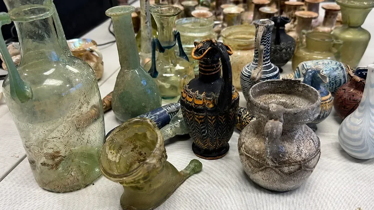 Florida Operation Uncovers 22,000 Ancient Artifacts for Expert Review